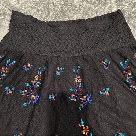 ANTHROPOLOGIE (small) Sequined Tulle Mini Skirt - Picture 4 of 8
